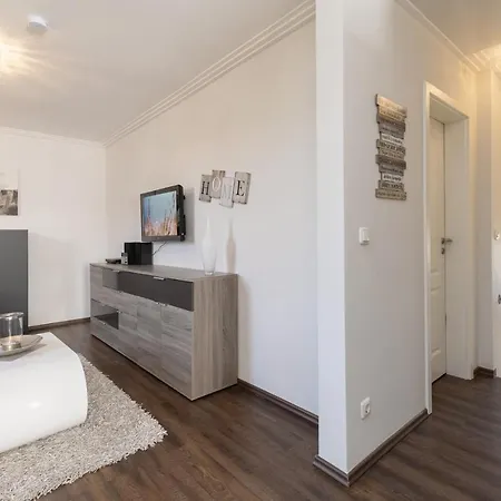 Ferienhaus 2 *